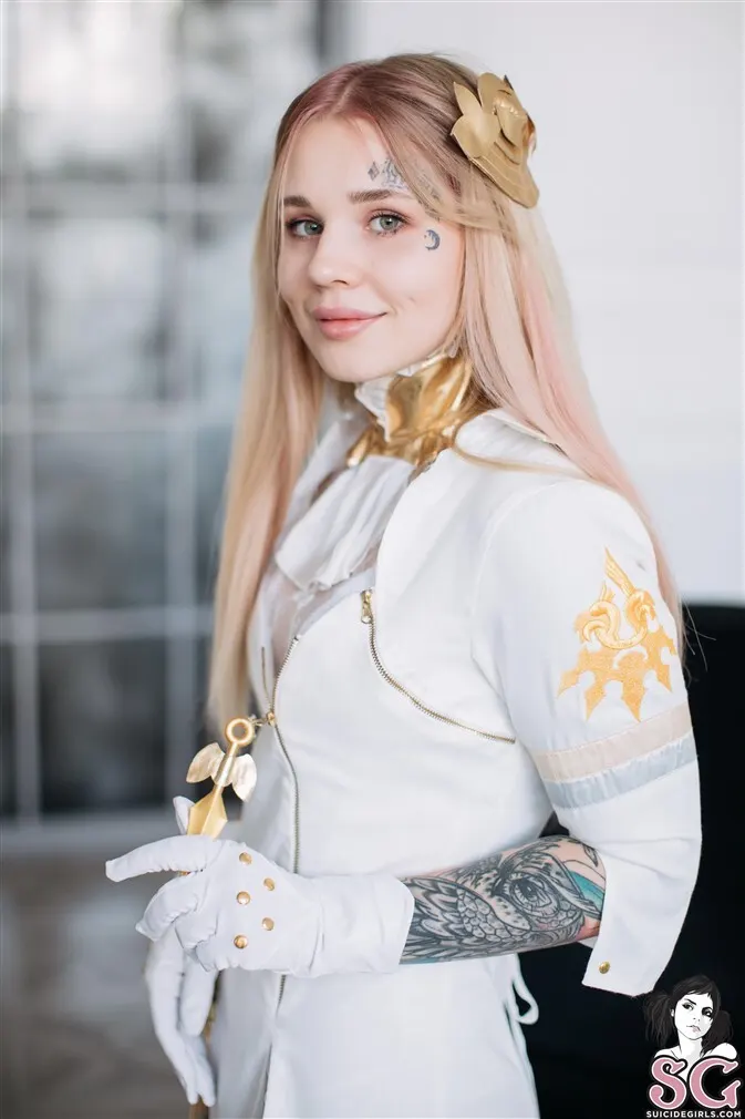 Evviebrown Suicide, Commander White