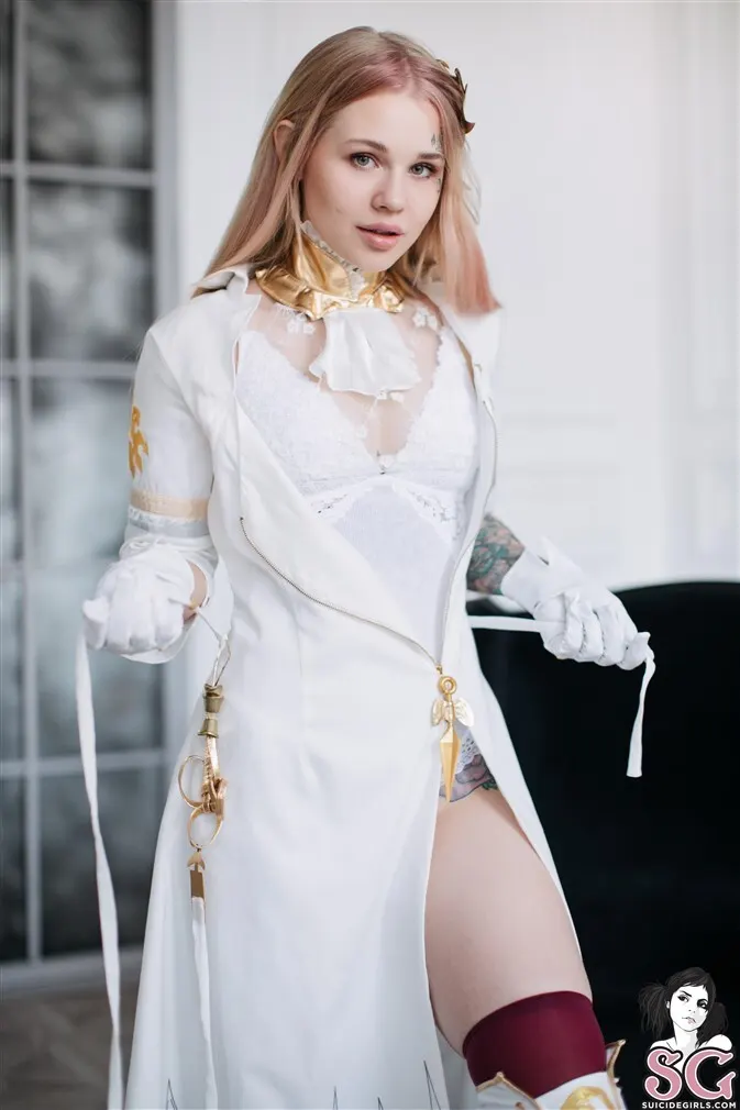Evviebrown Suicide, Commander White