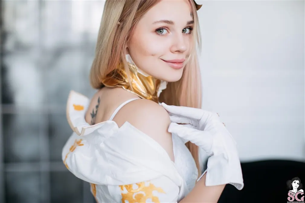 Evviebrown Suicide, Commander White