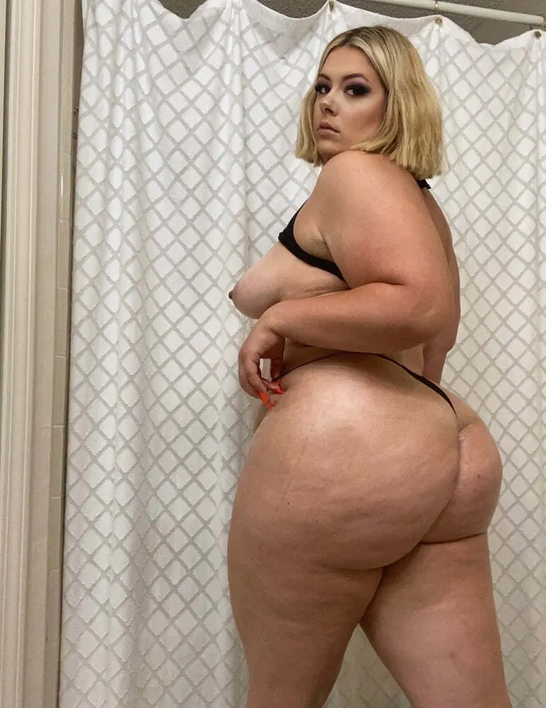 rica nalgona gordita