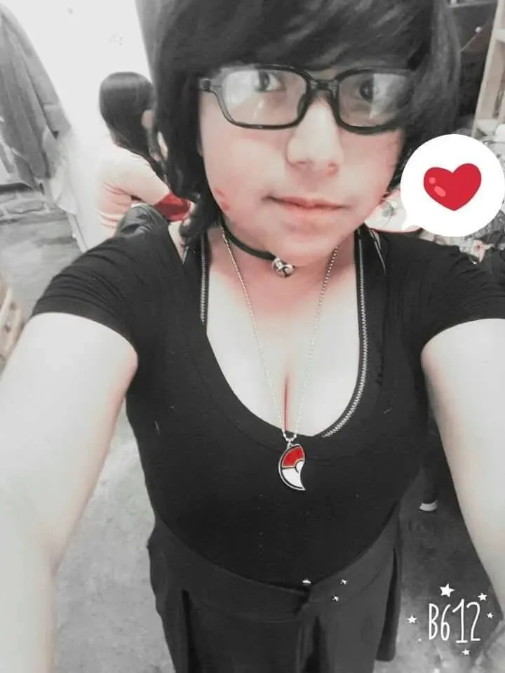 Emo tetona