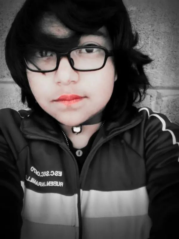 Emo tetona
