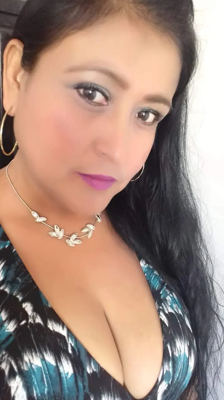 Me follé a la recepcionista del centro médico
