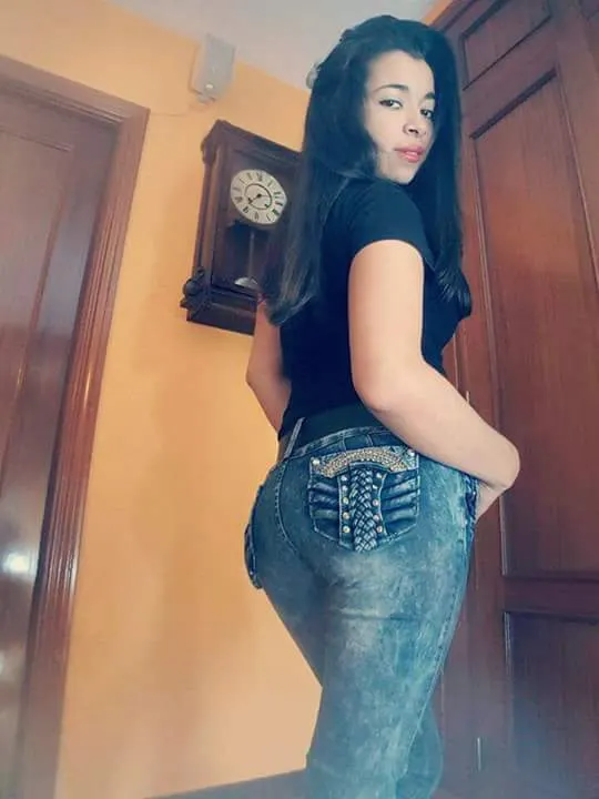 Mis amigas del face son unas putas vol. 3