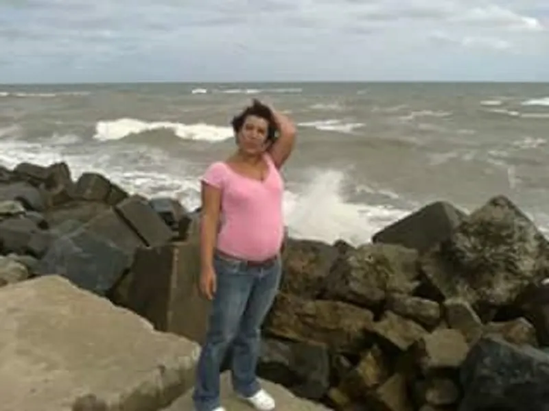 Cata, madura calentona de zona sur...