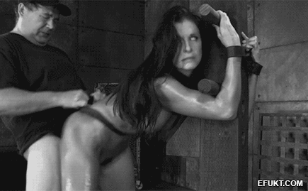 Unos gifs de BDSM para calentar el jueves