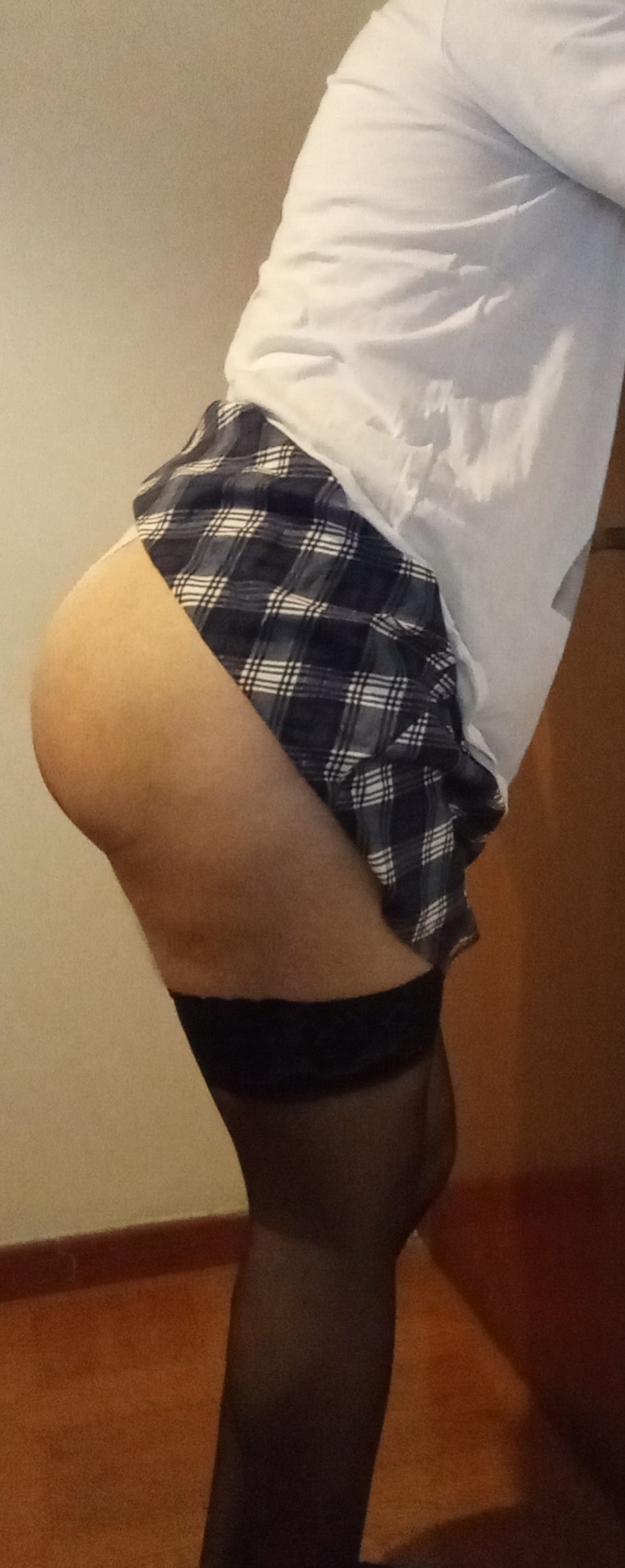 Mica Sissy Cross busca machos.
