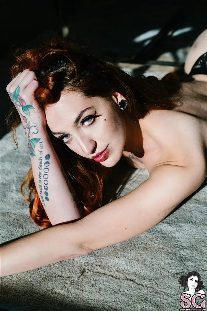 Brisen Suicide, Classy Black Lace