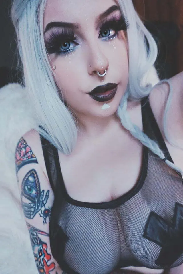satanista tetona