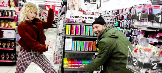 Hayley Williams sacude el culo/ GIFS