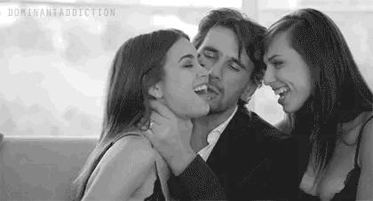 Un hombre, dos mujeres..