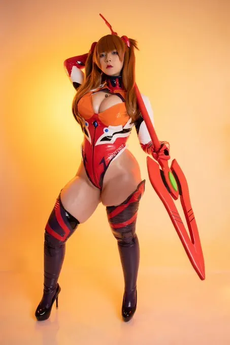 UyUy Cosplay
