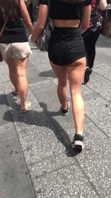 Putitas Por La Calle#1 (Gifs)