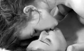 Quiero besos de lengua me siento bajoneado