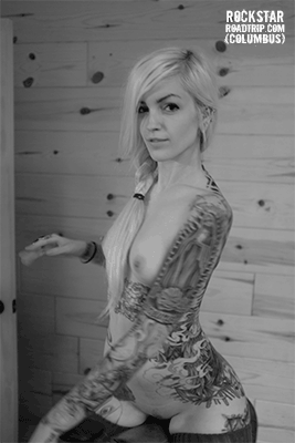 Super post: tatuadas y emos. Gifs + Video