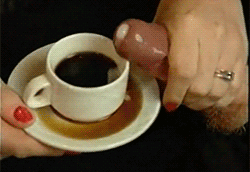 Gif de maridos cornudos limpiando vagina de esposa.