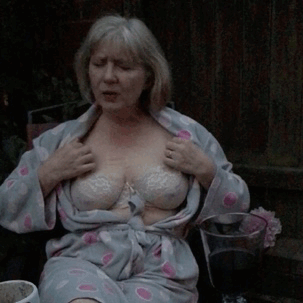 La madura y sus calientes gifs...