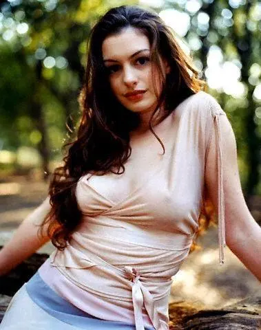 Anne Hathaway