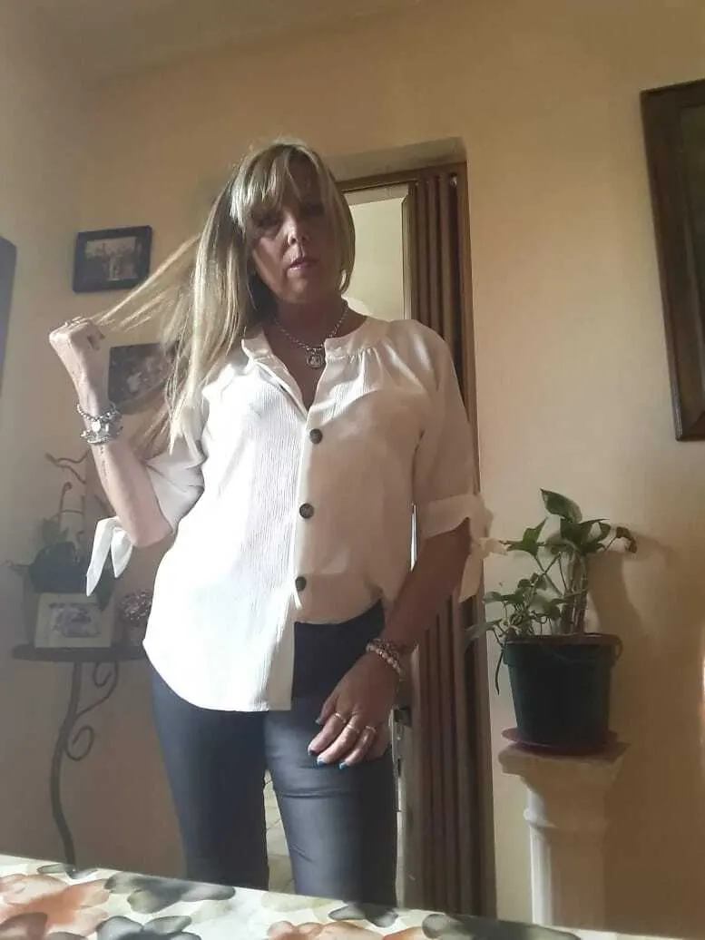 Adriana, madurita casada harta de su marido