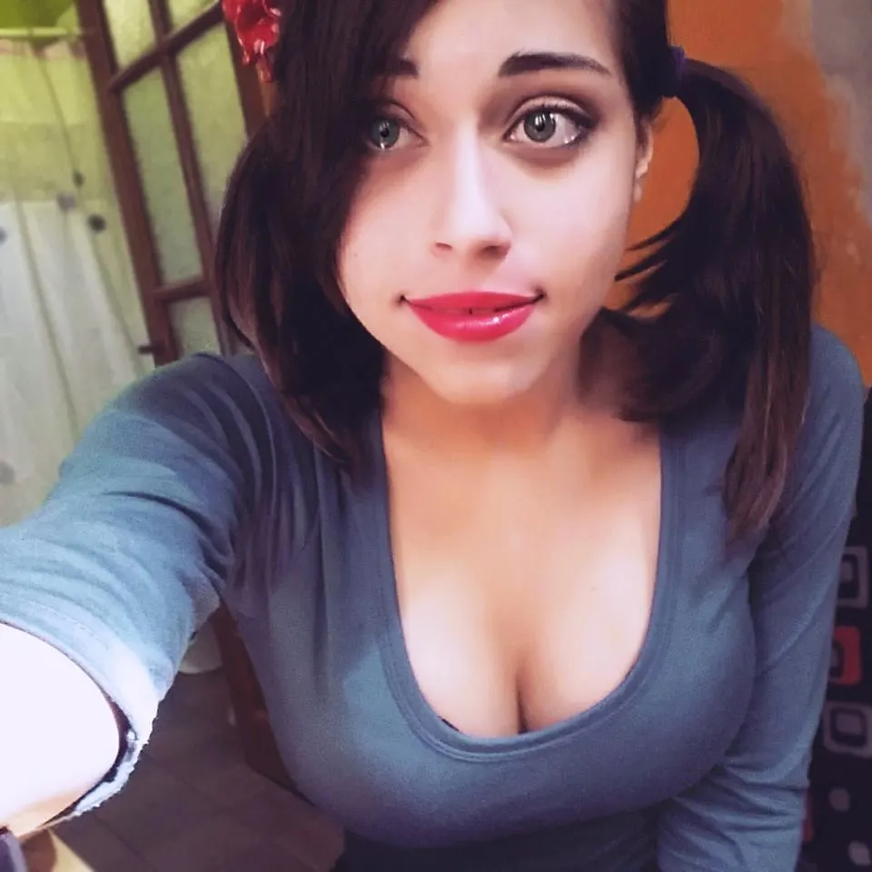 Kiara Acosta de despedida de solteros