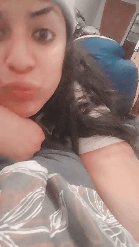 Esta puta quiere verga mira esa cola🍑🔥