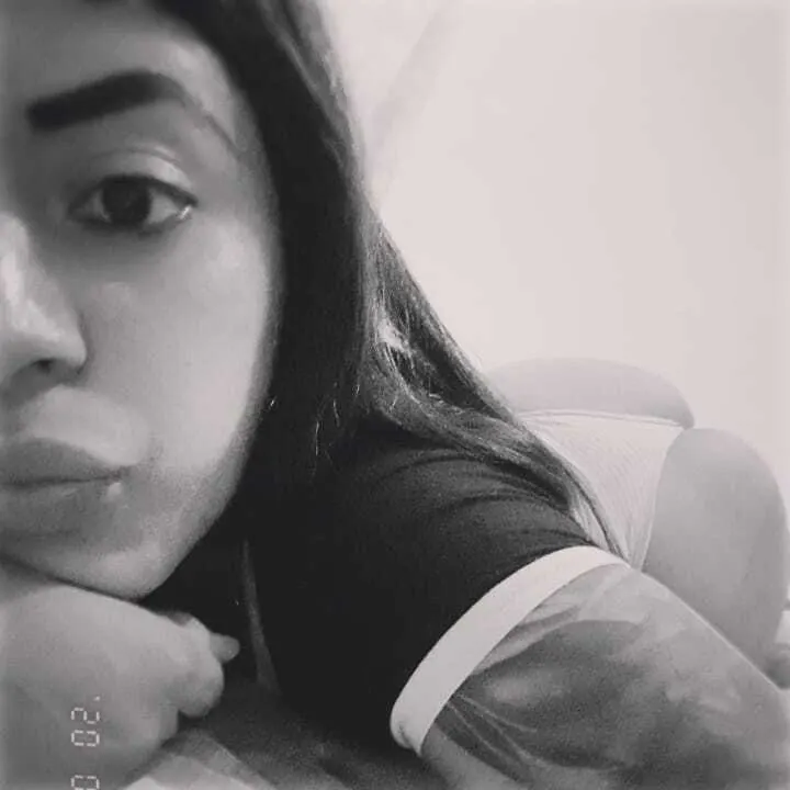 Esta puta quiere verga mira esa cola🍑🔥