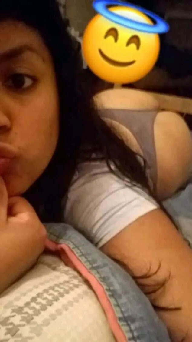 Esta puta quiere verga mira esa cola🍑🔥
