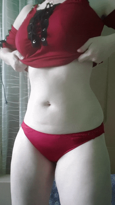 Mostrando sus tetas. Amateur. Paja asegurada