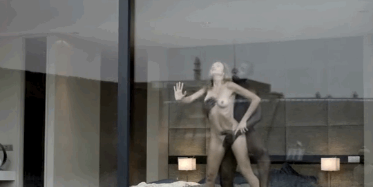 Gif para disfrutar un lunes. feliz paja!