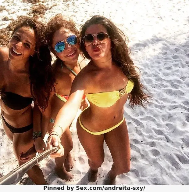 Selfie. Fotos y gifs. Paja asegurada