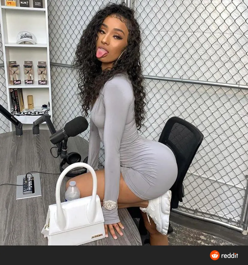 Rubin Rose and horny chocolate girls