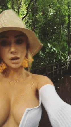 Gifs de hermosas con tetas perfectas #8!!!