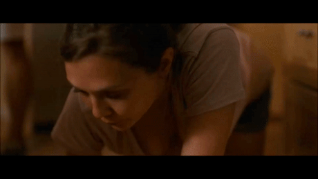 Scarlett Johansson y algo de Elizabeth Olsen