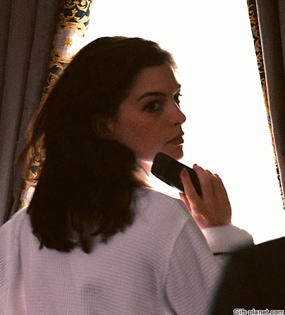 Kristen Stewart - Anne Hathaway gifs