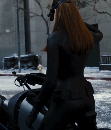 Kristen Stewart - Anne Hathaway gifs