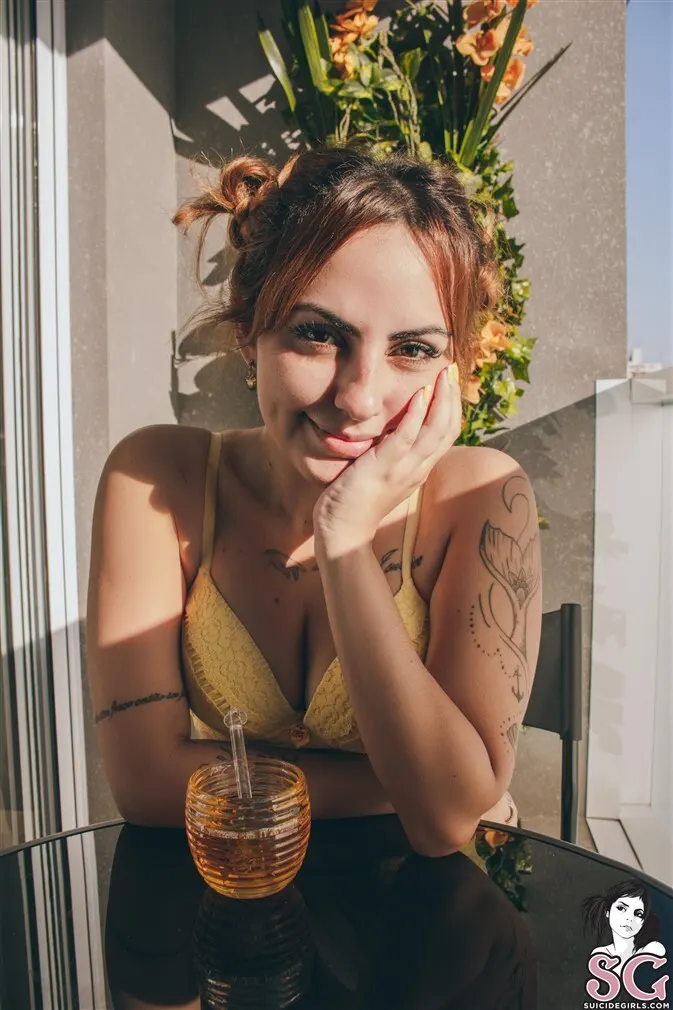 Rayenne Suicide, Honey...ah Sugar Sugar