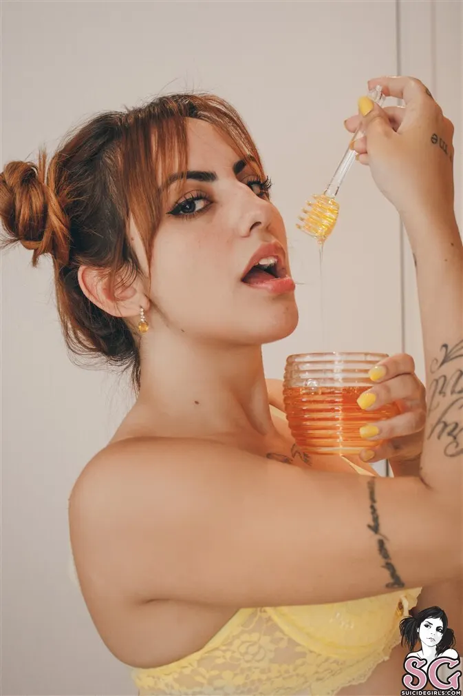 Rayenne Suicide, Honey...ah Sugar Sugar
