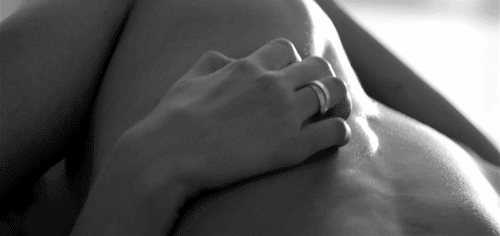 Algo de spanking y de cabalgata (Gif & Relato)