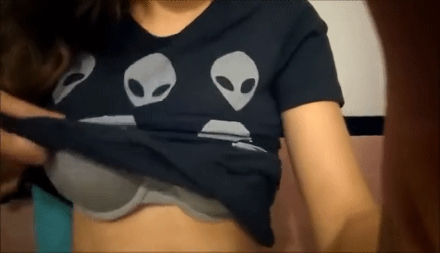 Gifs de hermosas con tetas perfectas #21