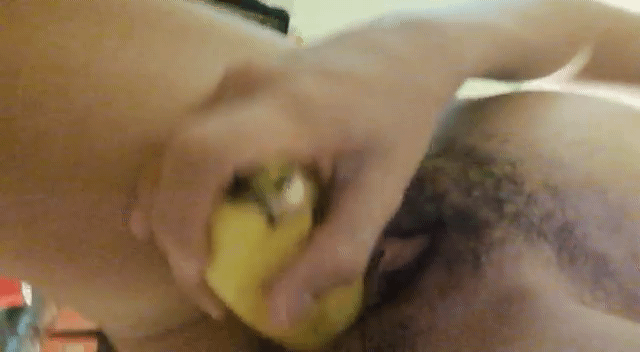 Mi novia y las frutas...