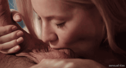 Putas chupando (70 gifs)