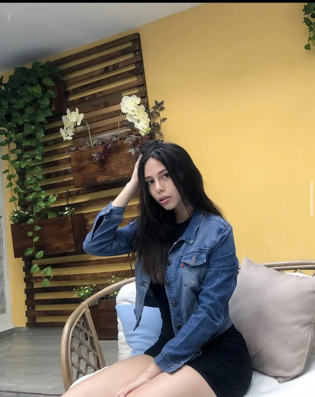 Mia