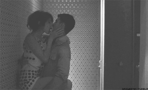 Acumular ganas suele ser un peligro -relato breve, gifs-