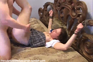 La nena se porta como puerca (gif)
