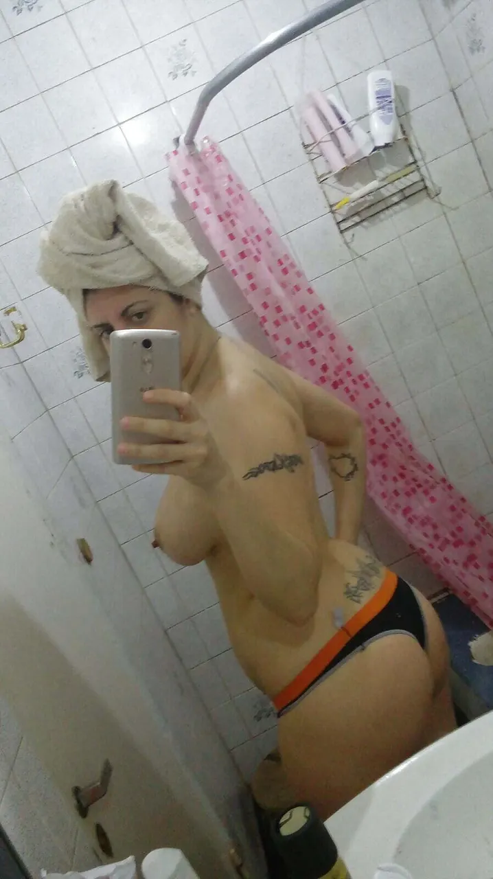 tetas simplemente 4
