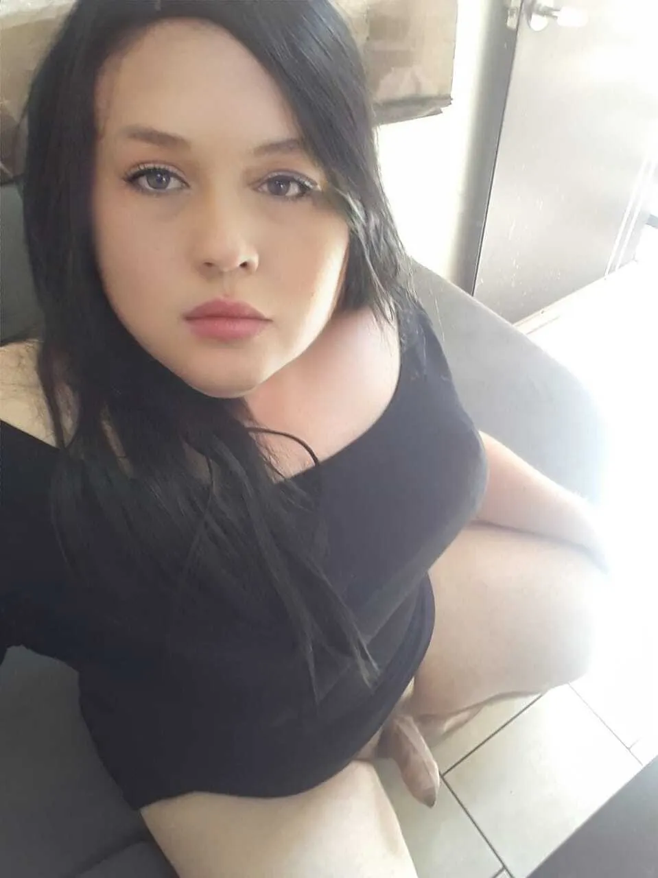 Karla trav puta de culo grande y abierto