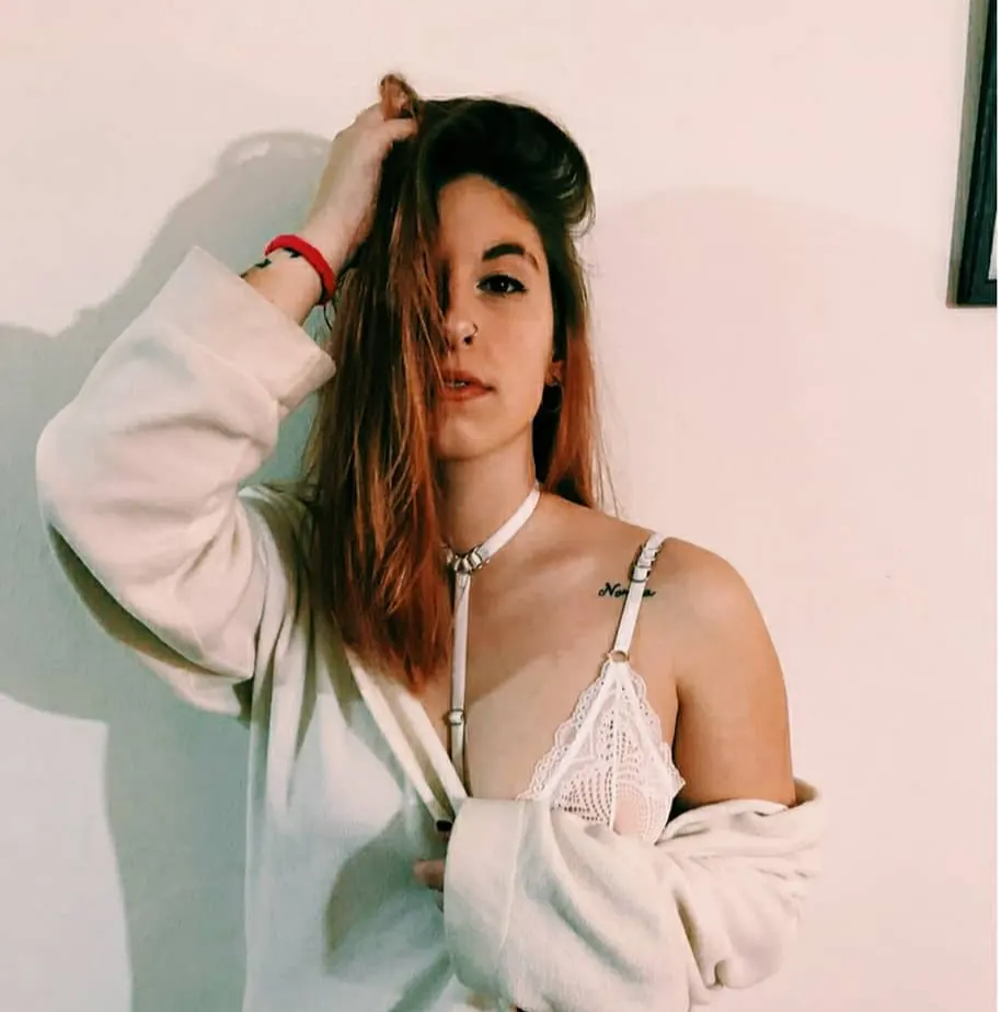 Seré tetona y culona softt🔥🤤