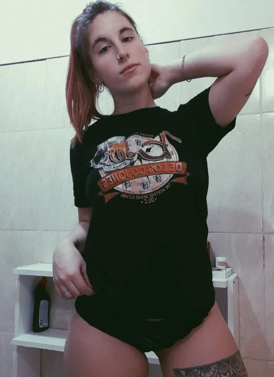 Seré tetona y culona softt🔥🤤