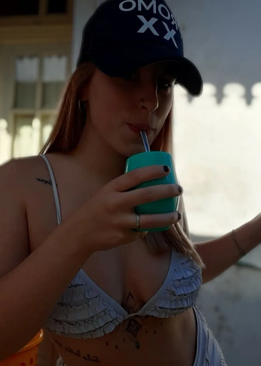 Seré tetona y culona softt🔥🤤