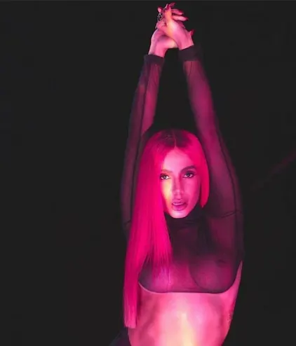 Anitta, como me calienta esta mina